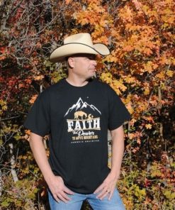 Alternative view of Faith the Power to Move Mountains T-shirt