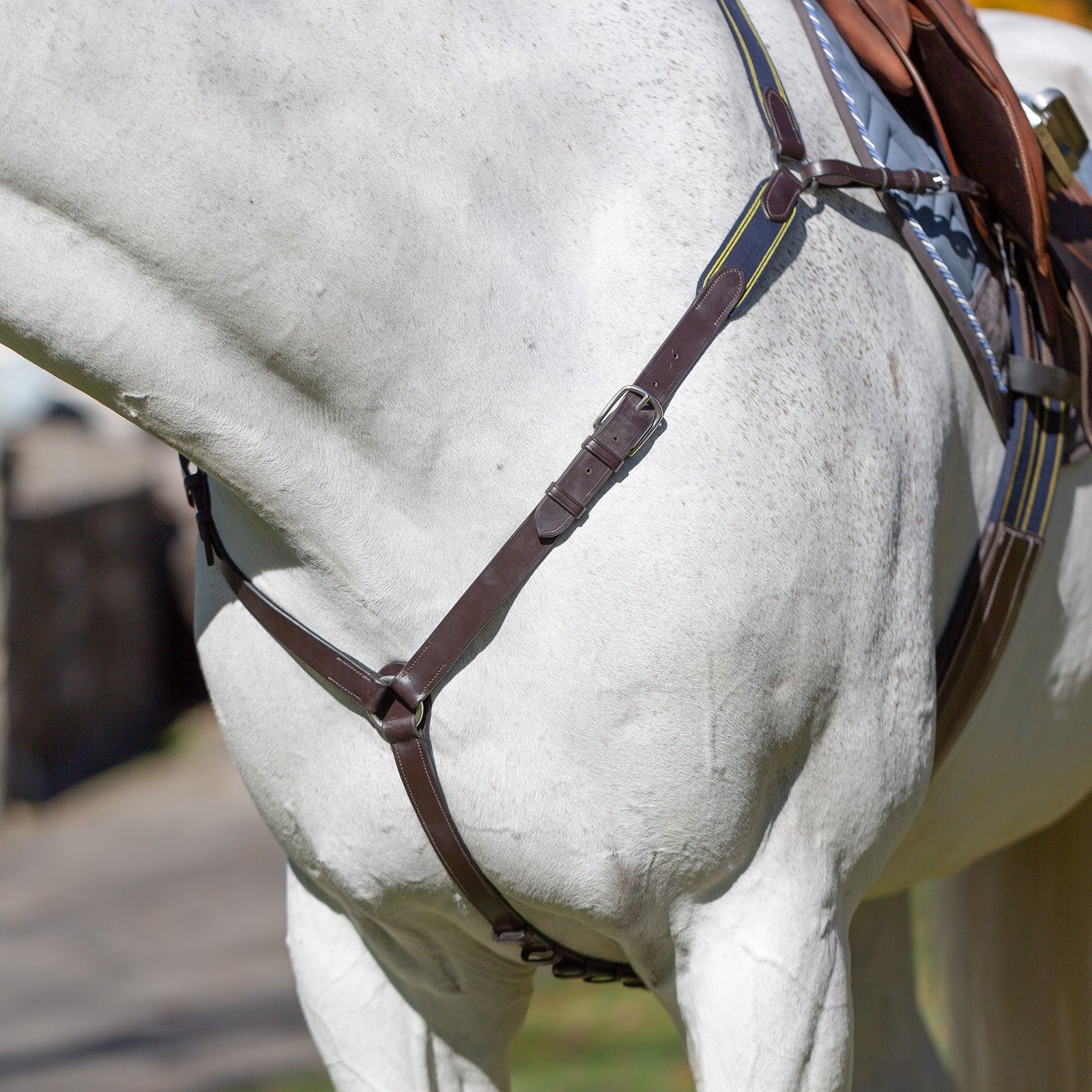 Equinavia Valkyrie Elastic Breastplate - Image 3
