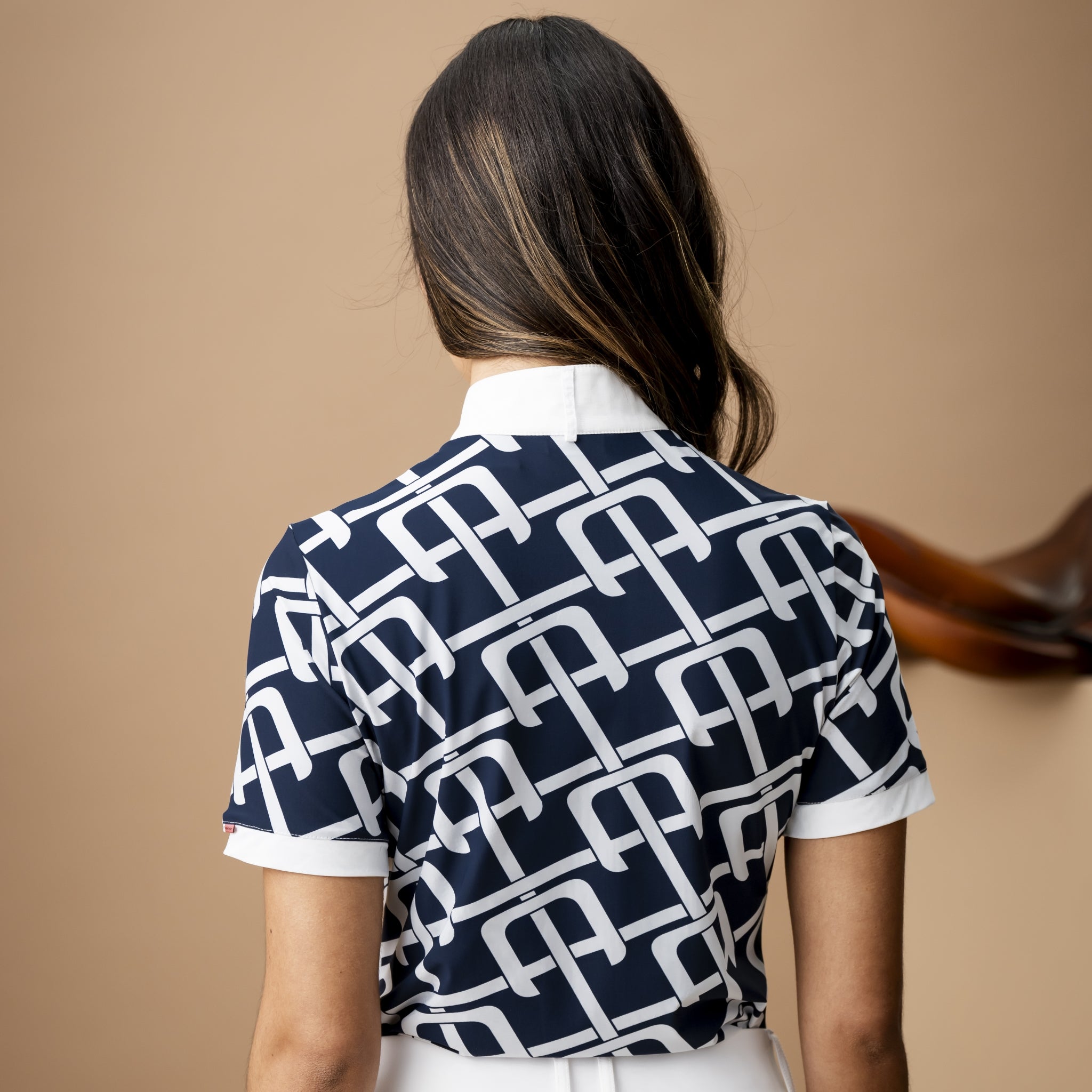 AA Alcina Short Sleeve Show Shirt - Image 7