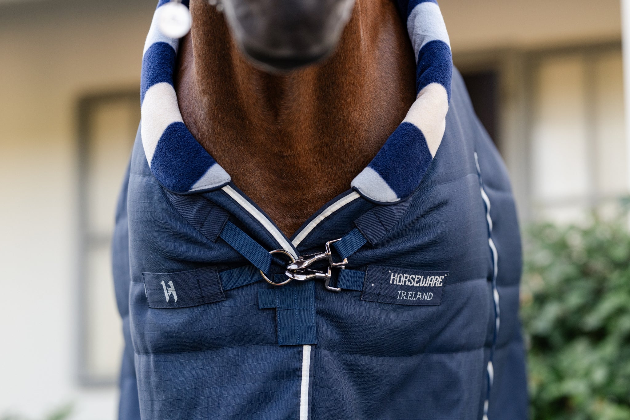 Horseware Newmarket Cozy Stable 100g - Image 3