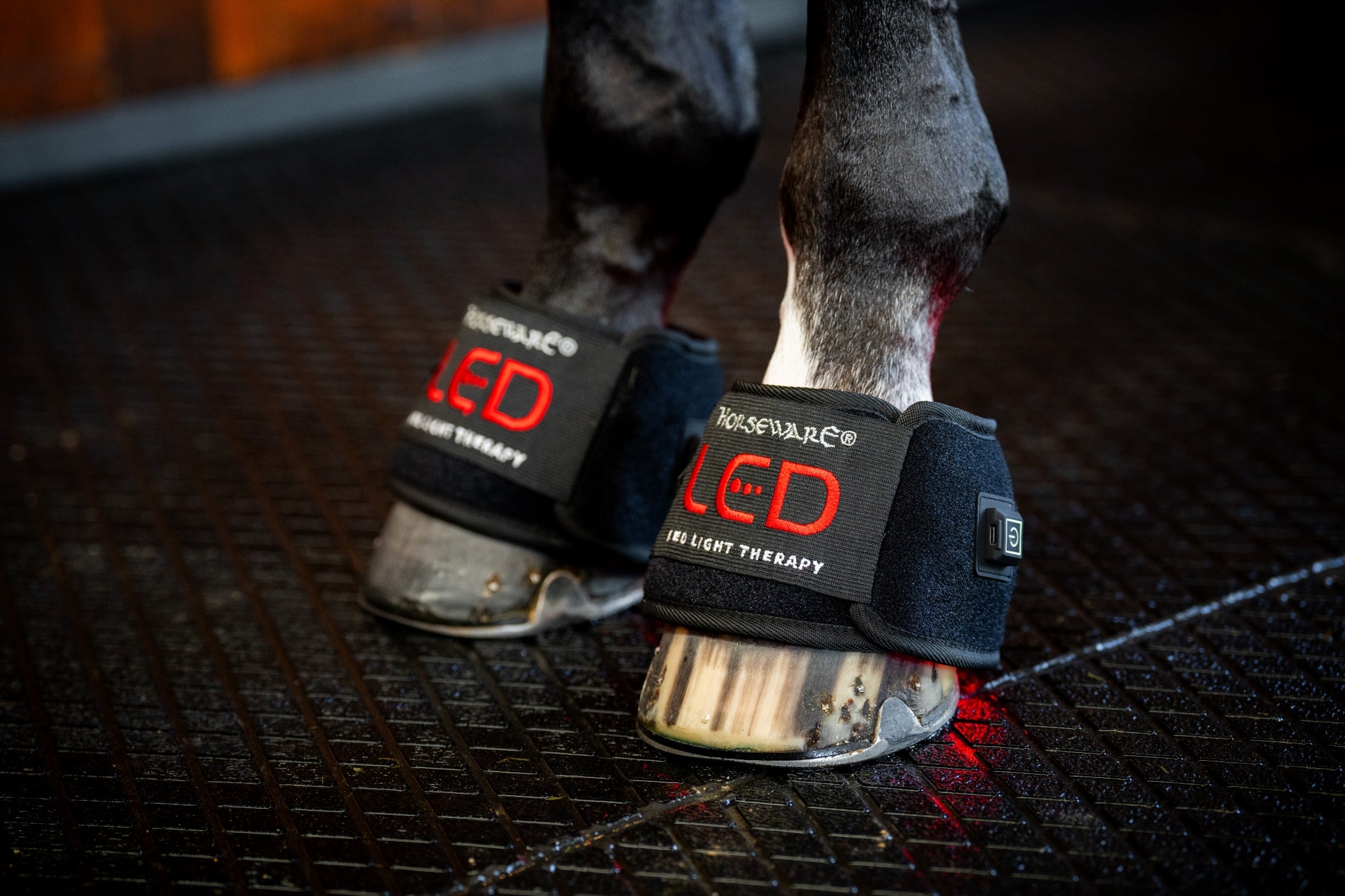 Horseware LED Red Light Therapy Mini Wrap - Image 2
